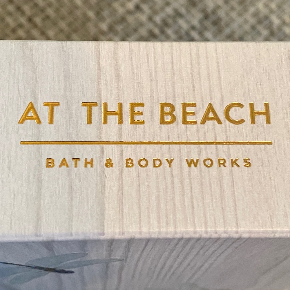 Bath & Body Works At The Beach Bath & Body Set - Aqua and Gold Travel Size - Picture 11 of 11